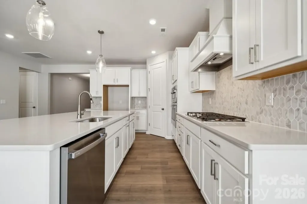 18214 Torchbearer Lane Charlotte NC 28278