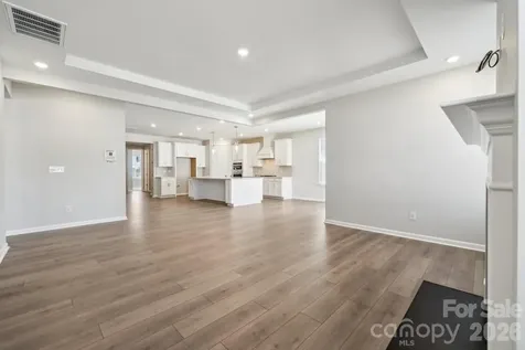 18214 Torchbearer Lane Charlotte NC 28278