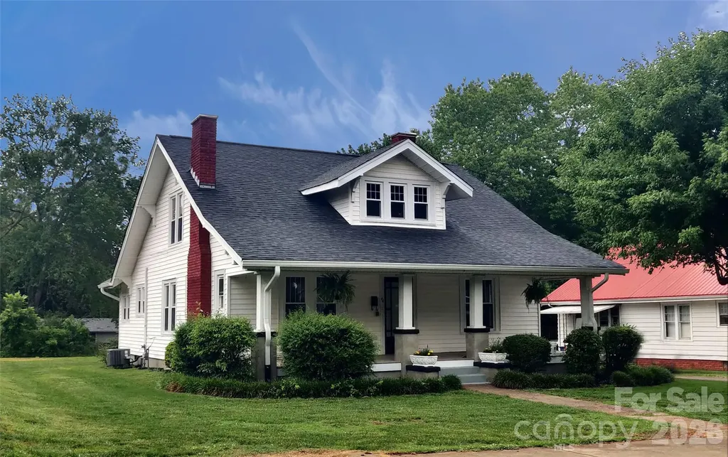 Granite Falls NC, 46 Falls Avenue