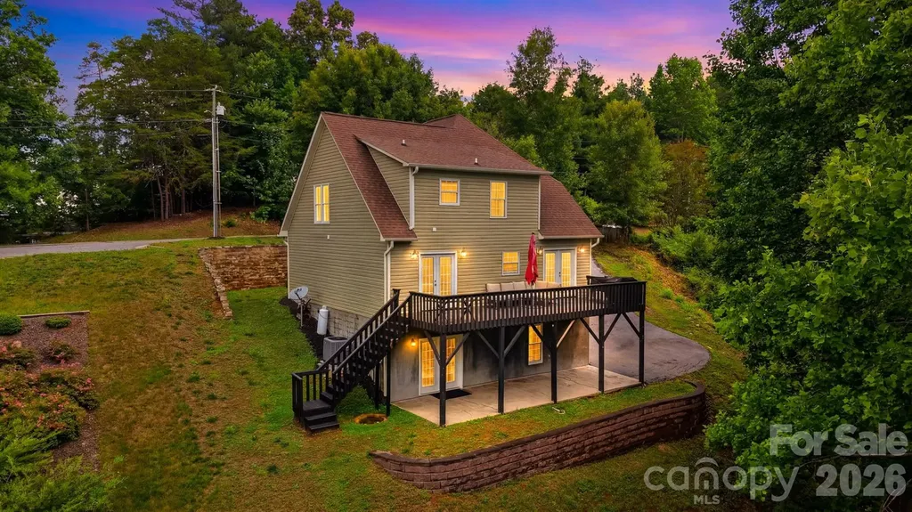 909 36th Avenue NW Hickory NC 28601