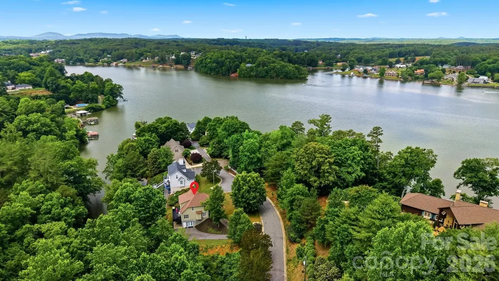 909 36th Avenue NW Hickory NC 28601