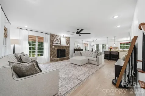 909 36th Avenue NW Hickory NC 28601