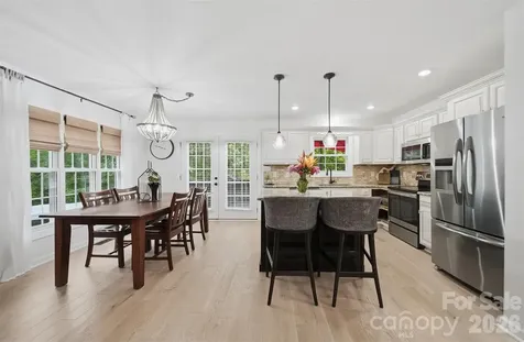 909 36th Avenue NW Hickory NC 28601