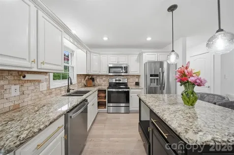 909 36th Avenue NW Hickory NC 28601