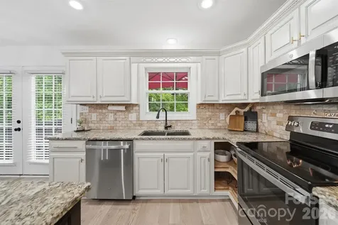 909 36th Avenue NW Hickory NC 28601