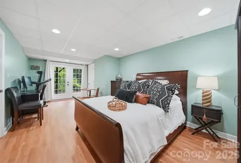 909 36th Avenue NW Hickory NC 28601