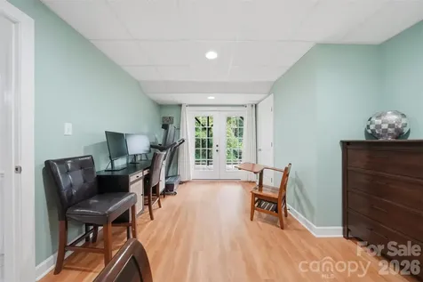 909 36th Avenue NW Hickory NC 28601