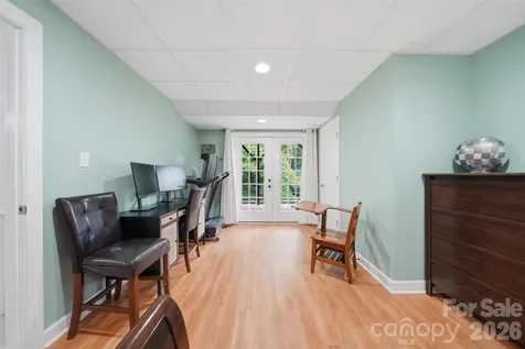 909 36th Avenue NW Hickory NC 28601