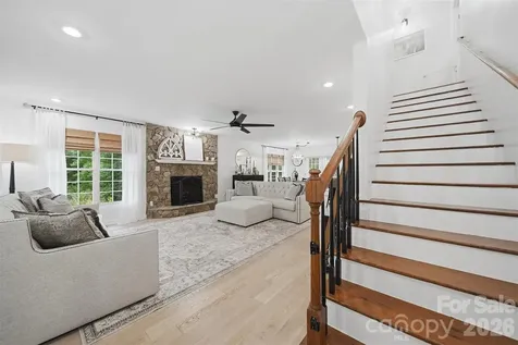 909 36th Avenue NW Hickory NC 28601