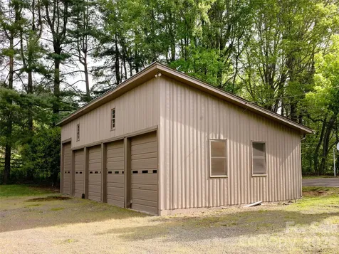 110 Crest View Road Burnsville NC 28714