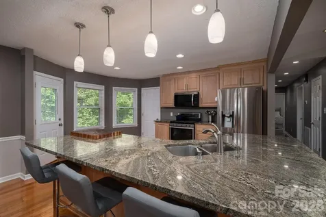 6097 Tuckborough Road Hickory NC 28602