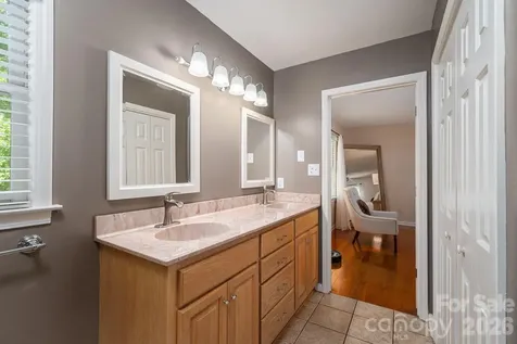 6097 Tuckborough Road Hickory NC 28602