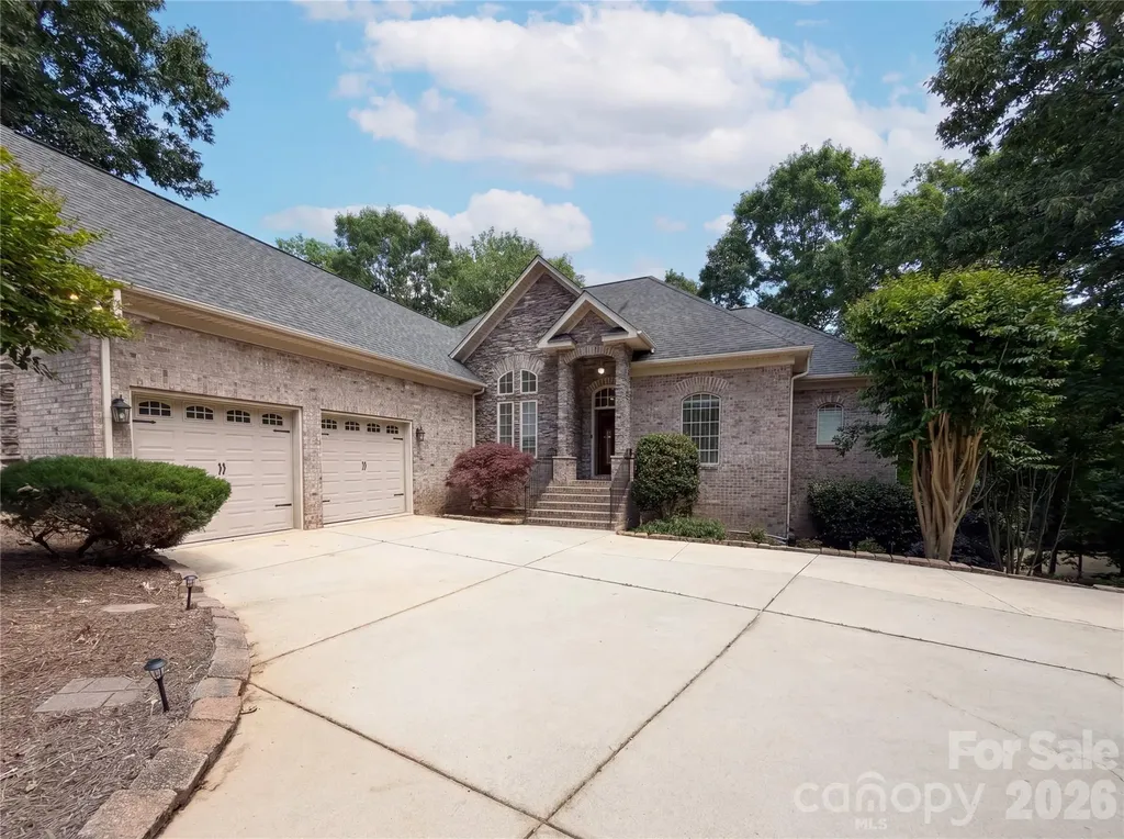 304 Catawba Crest Lane Clover SC 29710