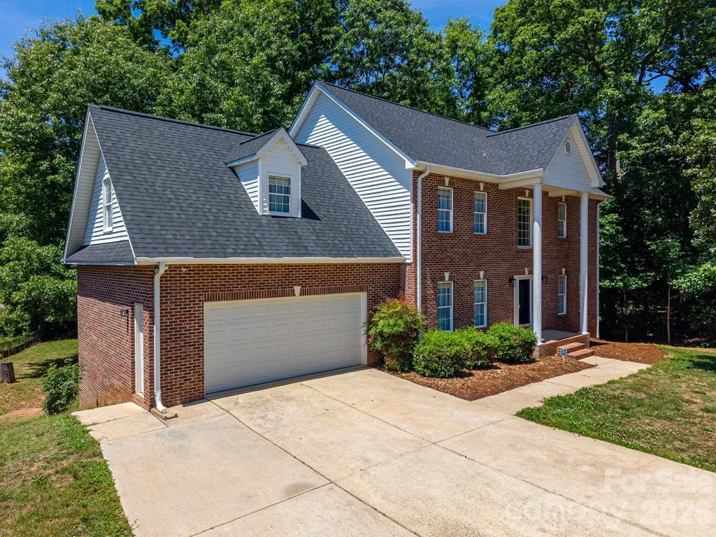 1535 20th Avenue Place NE Hickory NC 28601