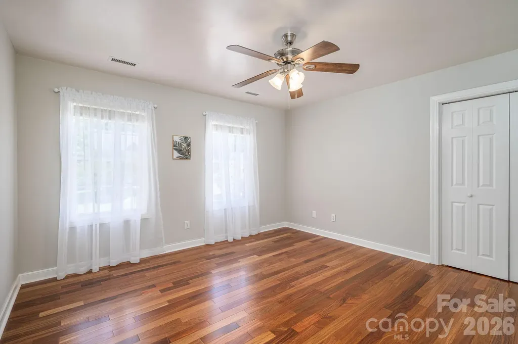 1535 20th Avenue Place NE Hickory NC 28601