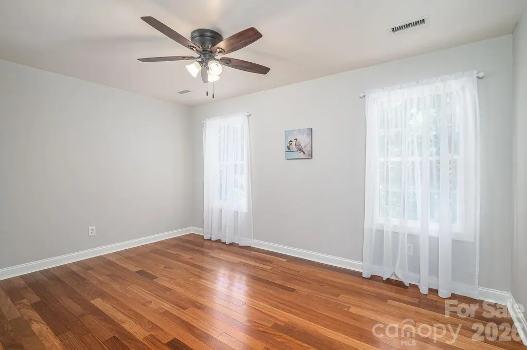 1535 20th Avenue Place NE Hickory NC 28601