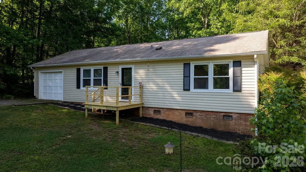 2120 40th Avenue Court NE Hickory NC 28601