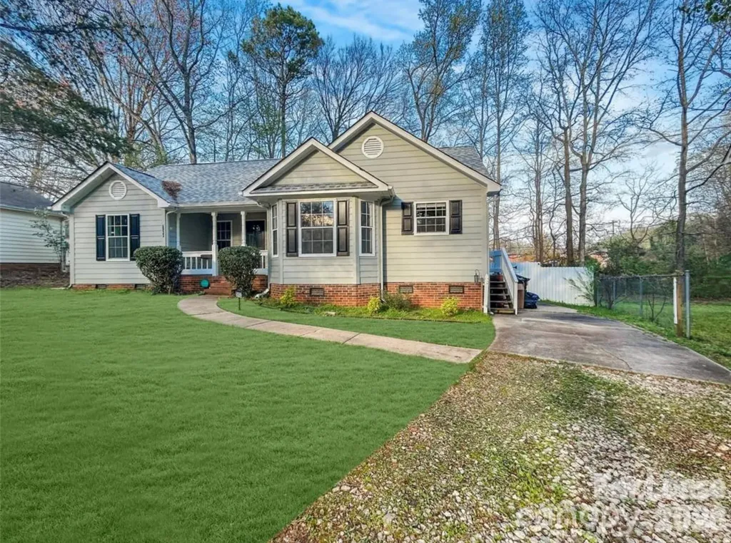 5933 Ruth Drive Charlotte NC 28215