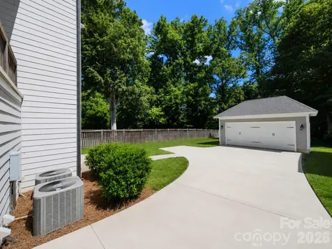 3015 Commonwealth Avenue Charlotte NC 28205