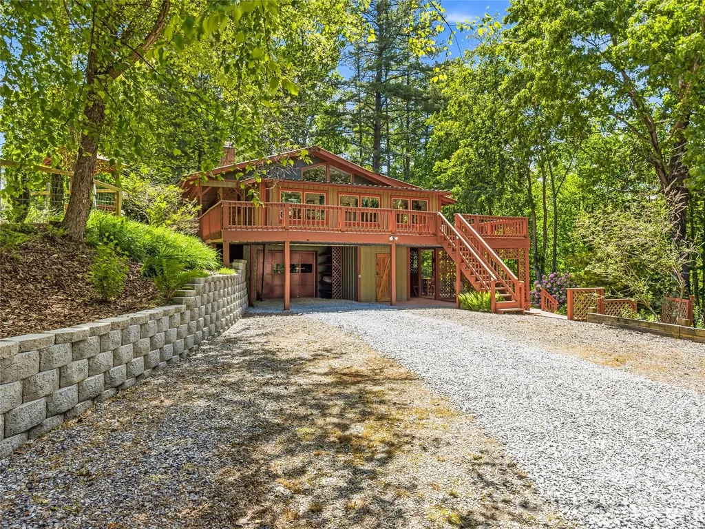 200 River Ridge Drive Burnsville NC 28714