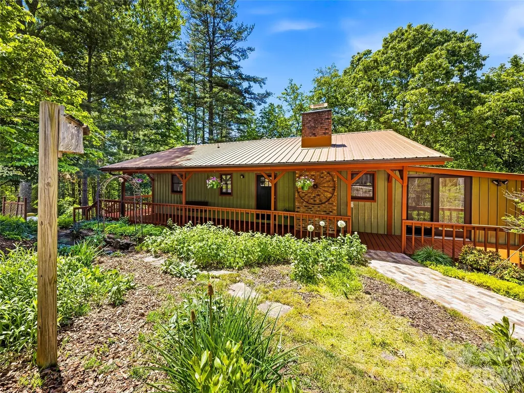 200 River Ridge Drive Burnsville NC 28714