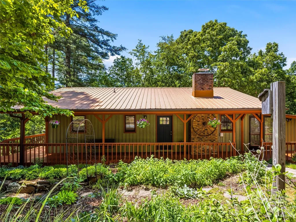 200 River Ridge Drive Burnsville NC 28714