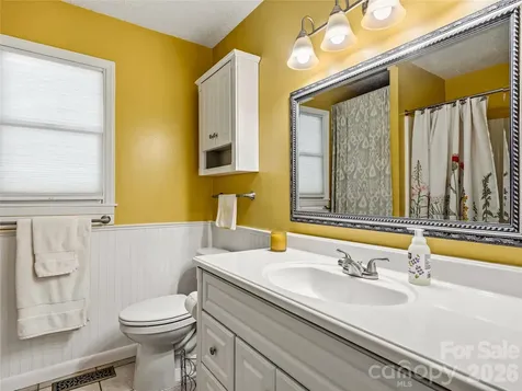200 River Ridge Drive Burnsville NC 28714