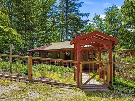 200 River Ridge Drive Burnsville NC 28714