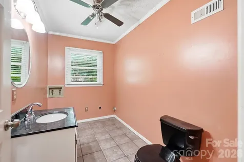 2600 Providence Drive Gastonia NC 28052
