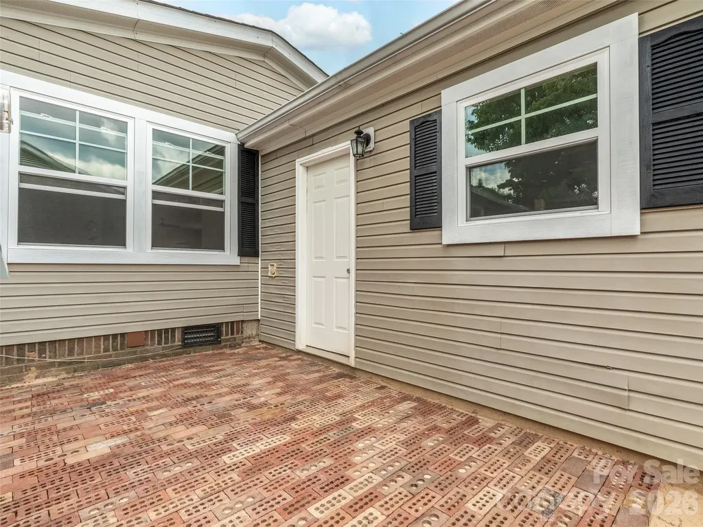 448 Riverwind Drive Hendersonville NC 28739