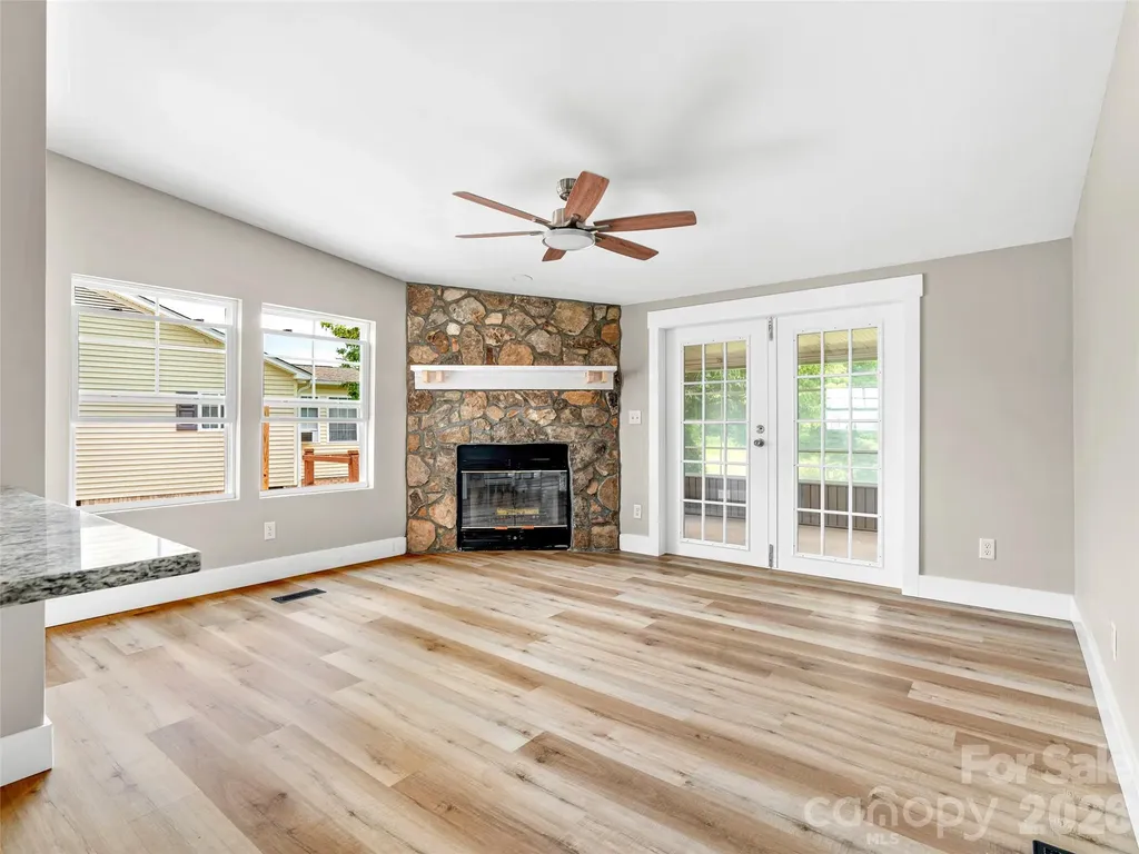 448 Riverwind Drive Hendersonville NC 28739
