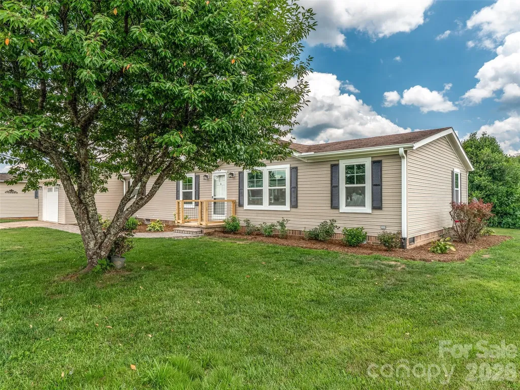 448 Riverwind Drive Hendersonville NC 28739