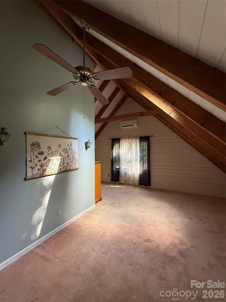 89 Woodcliff Loop Newland NC 28657