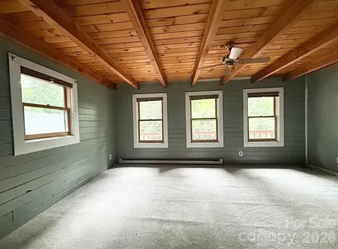 89 Woodcliff Loop Newland NC 28657