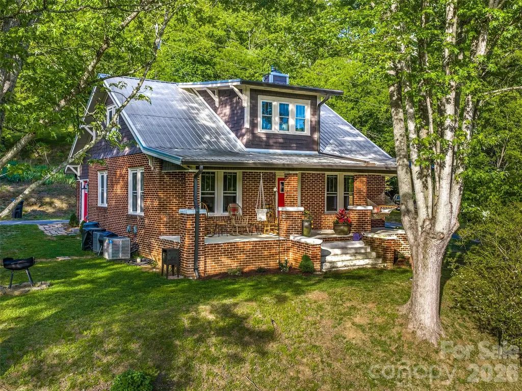 296 Roberts Hill Road Marshall NC 28753