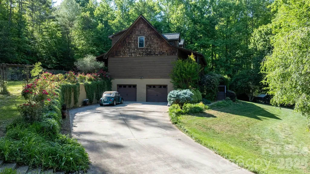 3355 Helton Hartley Place Lenoir NC 28645