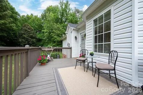 144 High Meadows Road Advance NC 27006