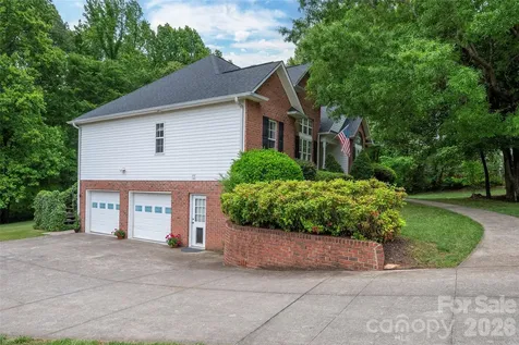 144 High Meadows Road Advance NC 27006