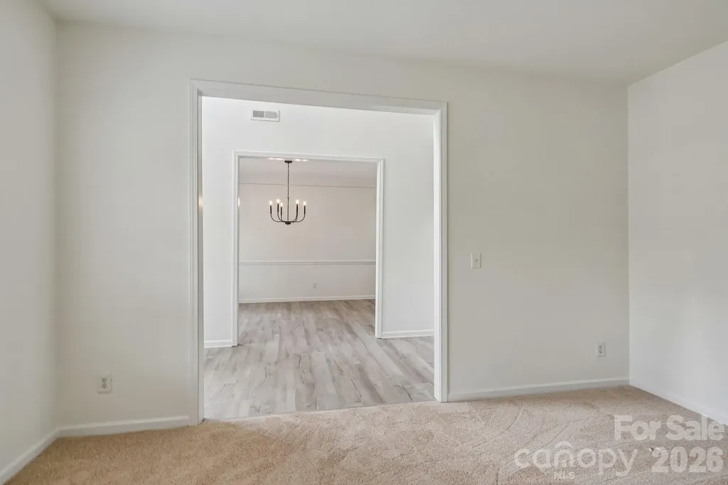 9621 Rothman Lane Charlotte NC 28215