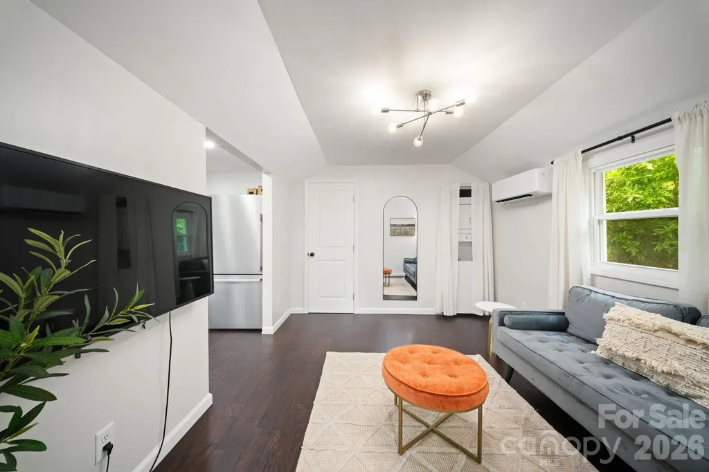 2 Laban Lane Asheville NC 28805