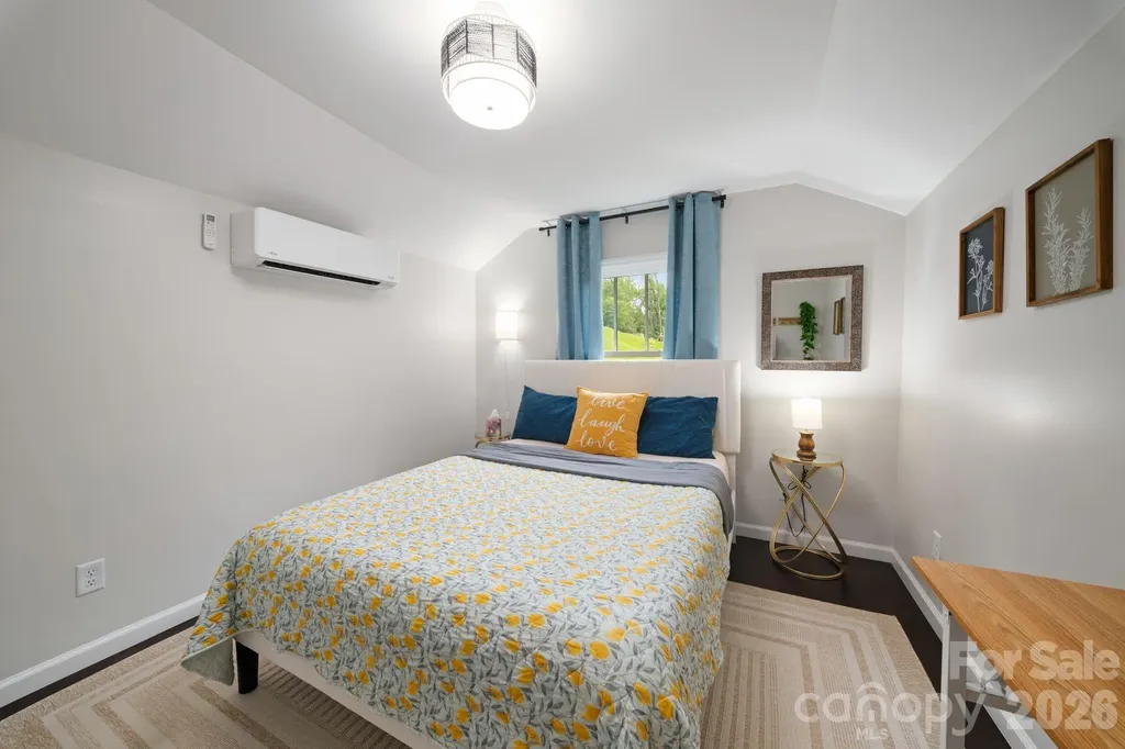2 Laban Lane Asheville NC 28805