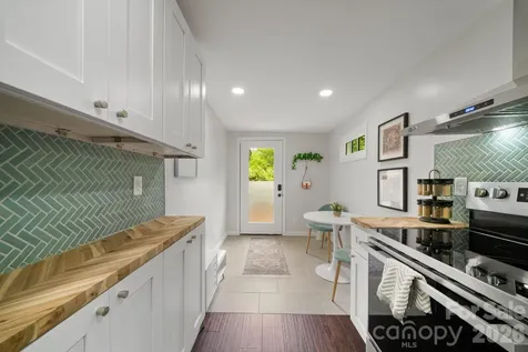 2 Laban Lane Asheville NC 28805