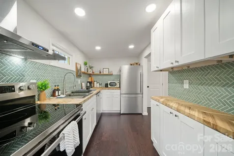 2 Laban Lane Asheville NC 28805
