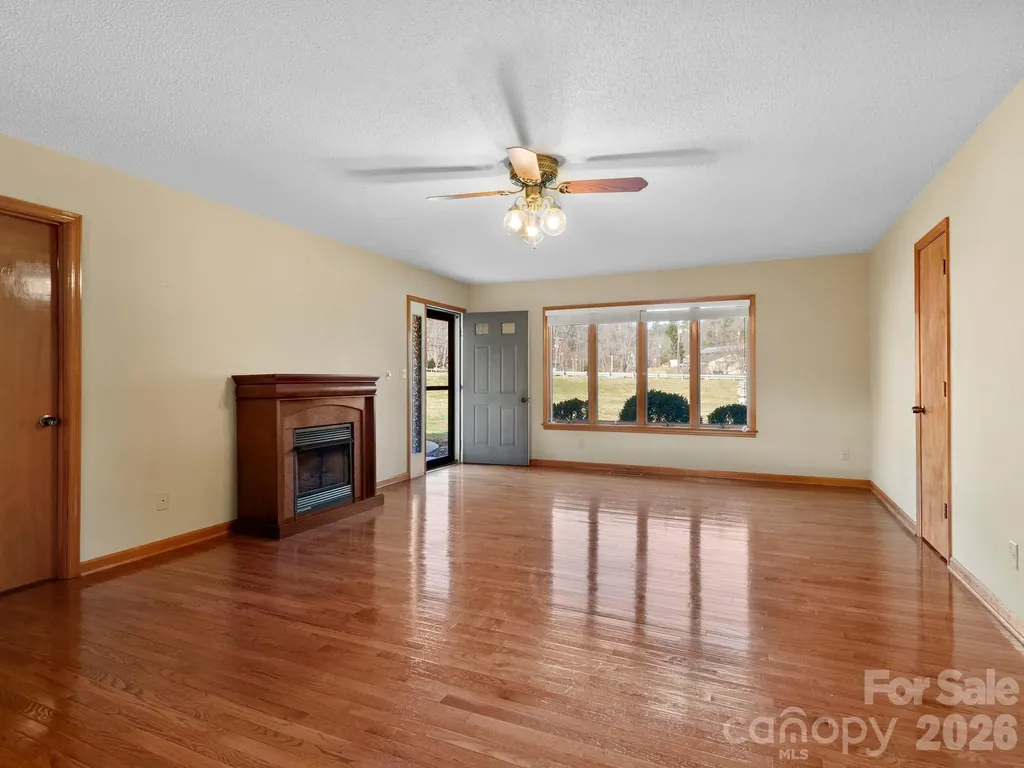 1287 Charlotte Highway Fairview NC 28730