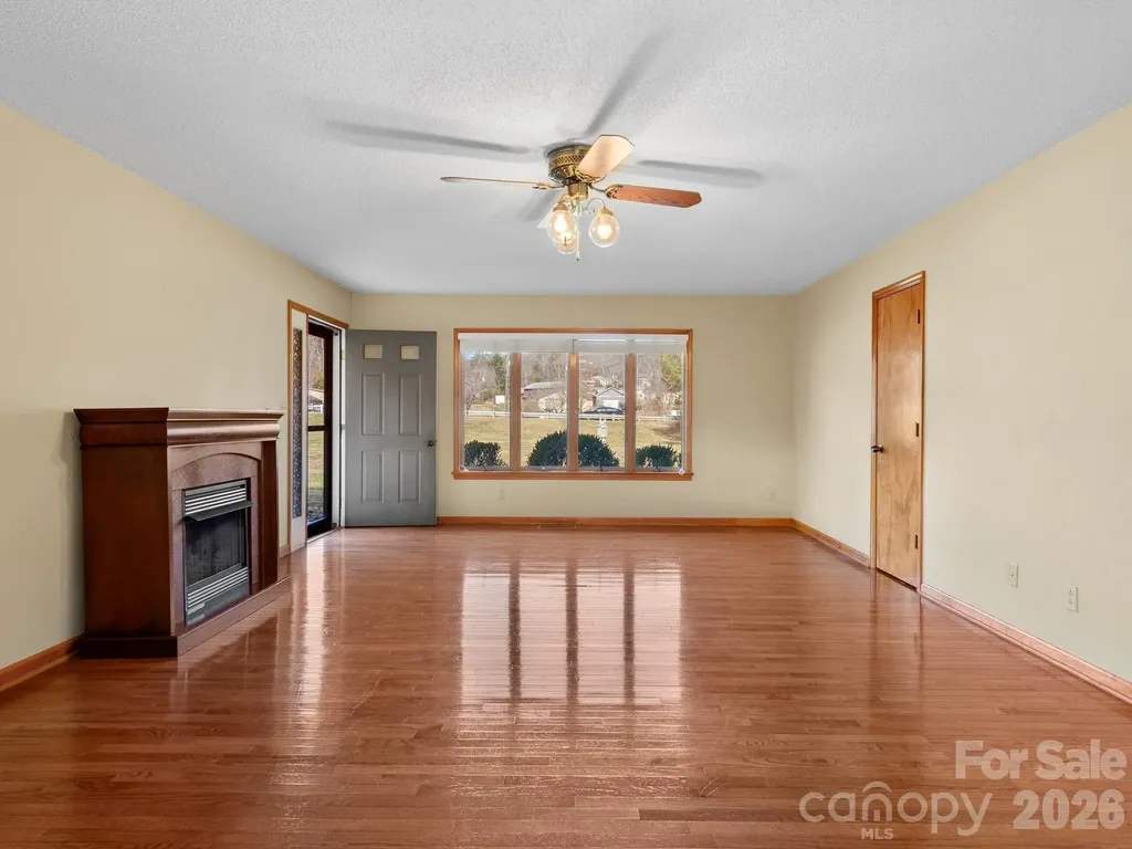 1287 Charlotte Highway Fairview NC 28730