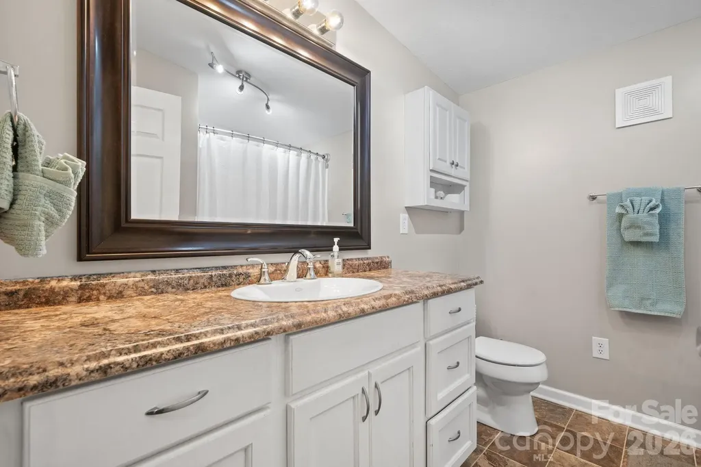 160 & 164 Arlington Street Forest City NC 28043