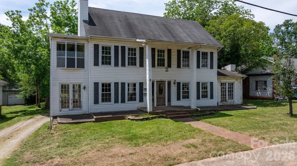 160 & 164 Arlington Street Forest City NC 28043