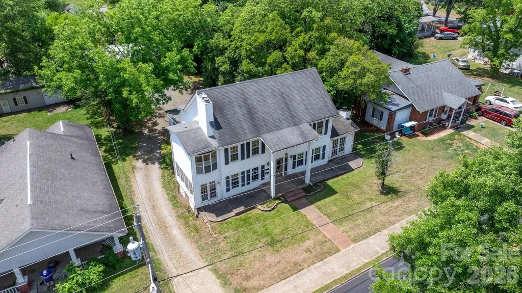 160 & 164 Arlington Street Forest City NC 28043