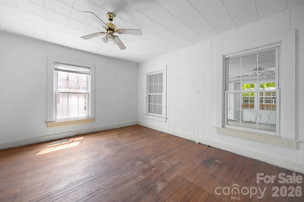 160 & 164 Arlington Street Forest City NC 28043