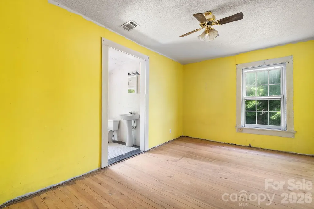160 & 164 Arlington Street Forest City NC 28043